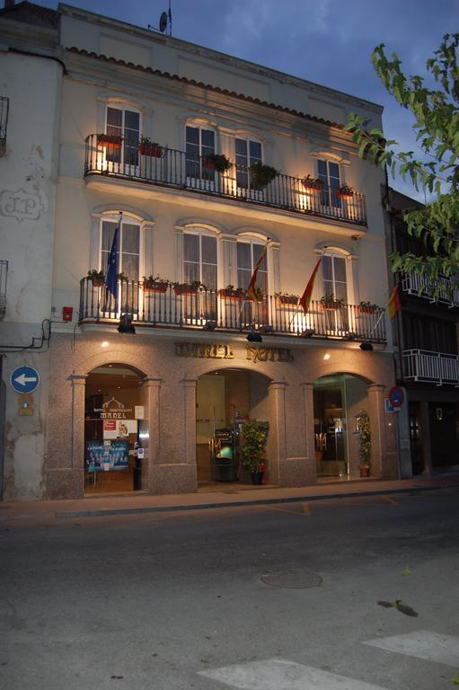 Hotel Manel Martorell Exterior photo